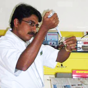 研究所のドクター