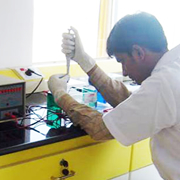 研究所のドクター