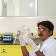 研究所のドクター